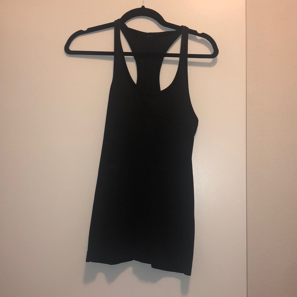 Black lululemon tank